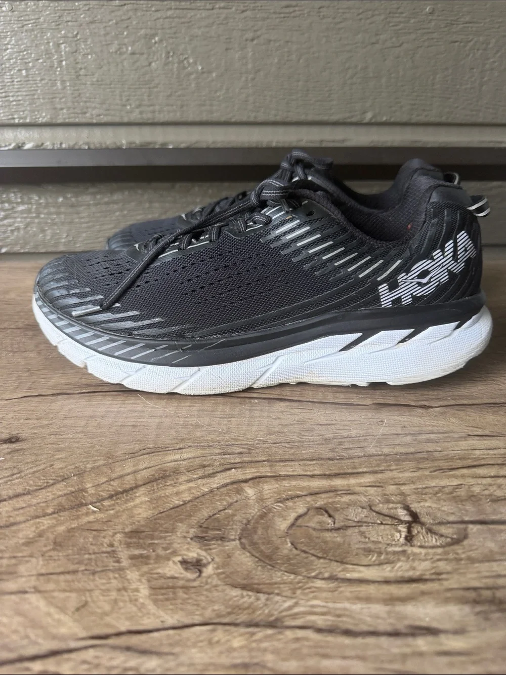 Hoka One One hoka one